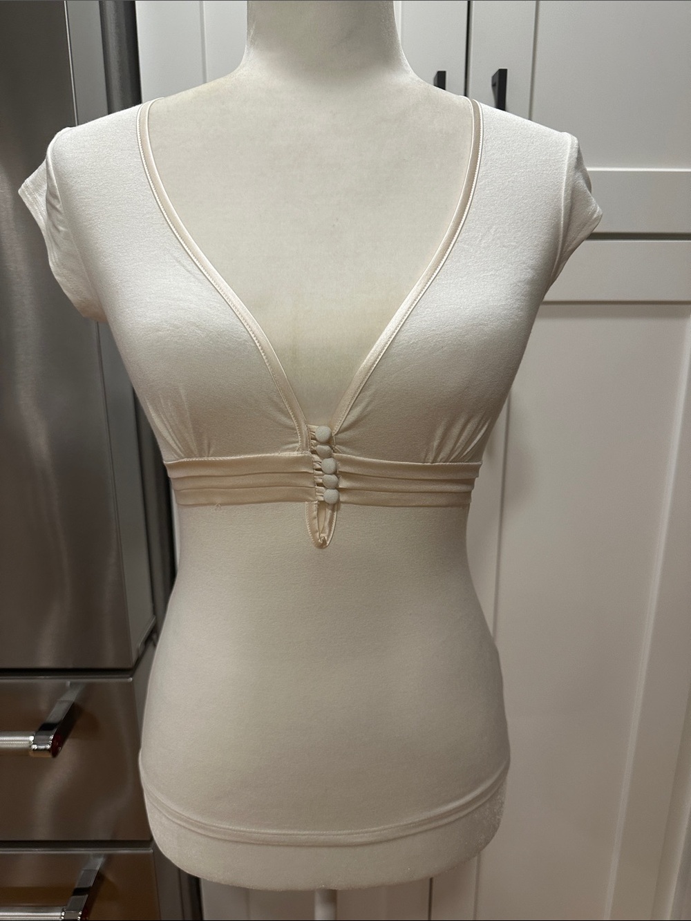 NWT Vintage Bebe Cap Sleeve with Keyhole Top